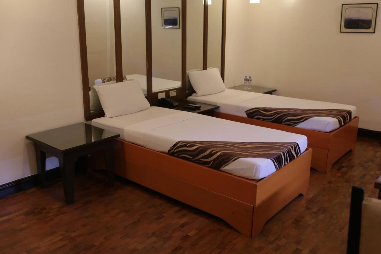 Amalfi718 Hotel Lipa City Eksteriør bilde