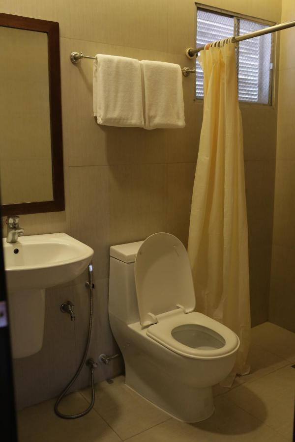 Amalfi718 Hotel Lipa City Eksteriør bilde